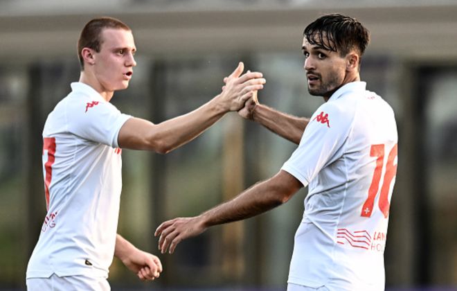 部中表现出 部中表现出