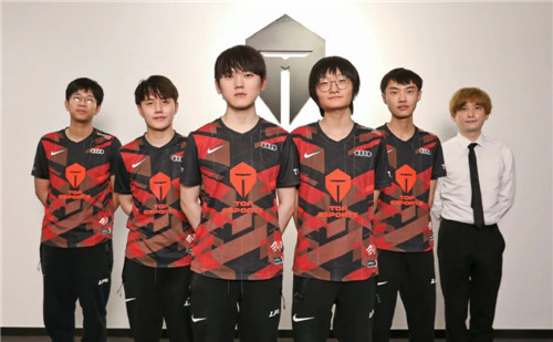 与此同时 与此同时